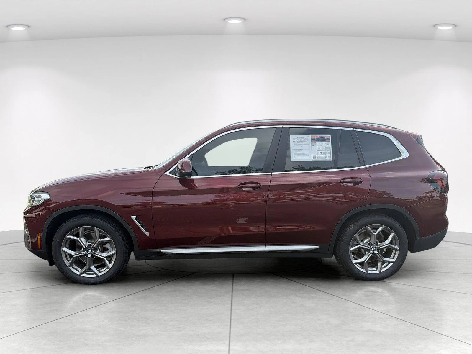 Used 2023 Aventurin Red Metallic BMW sDrive30i image 7