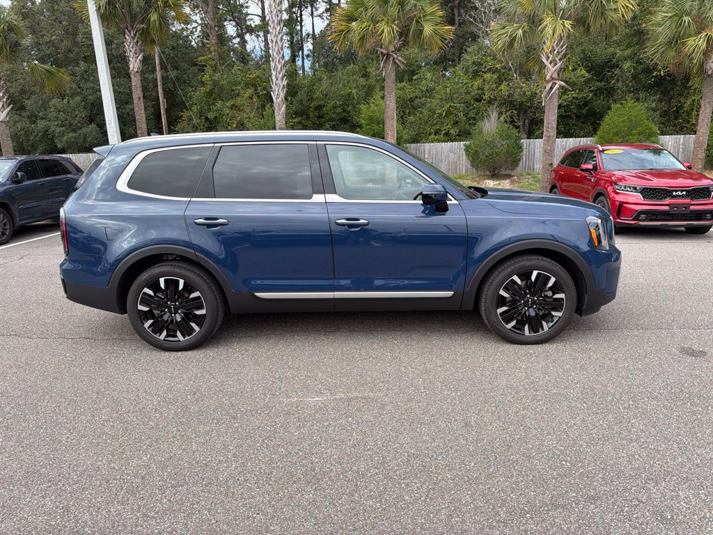 Certified Used 2024 Midnight Lake Blue Kia SX image 3
