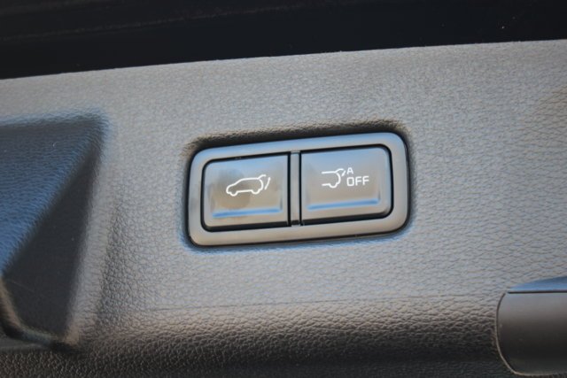 Used 2025 Black Kia EX X-Line image 30