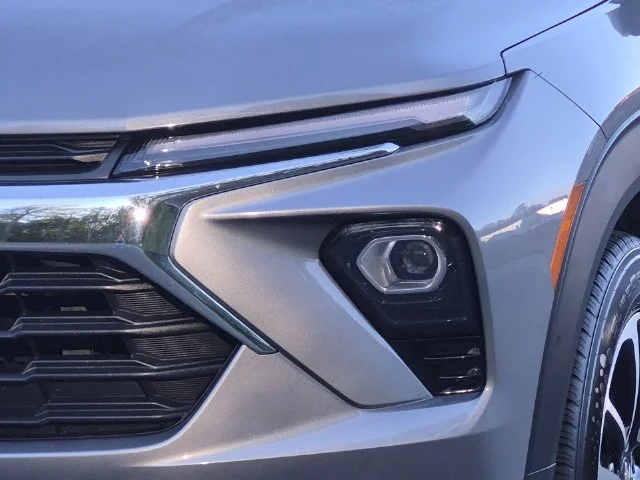 Used 2025 Gray Chevrolet LT image 17
