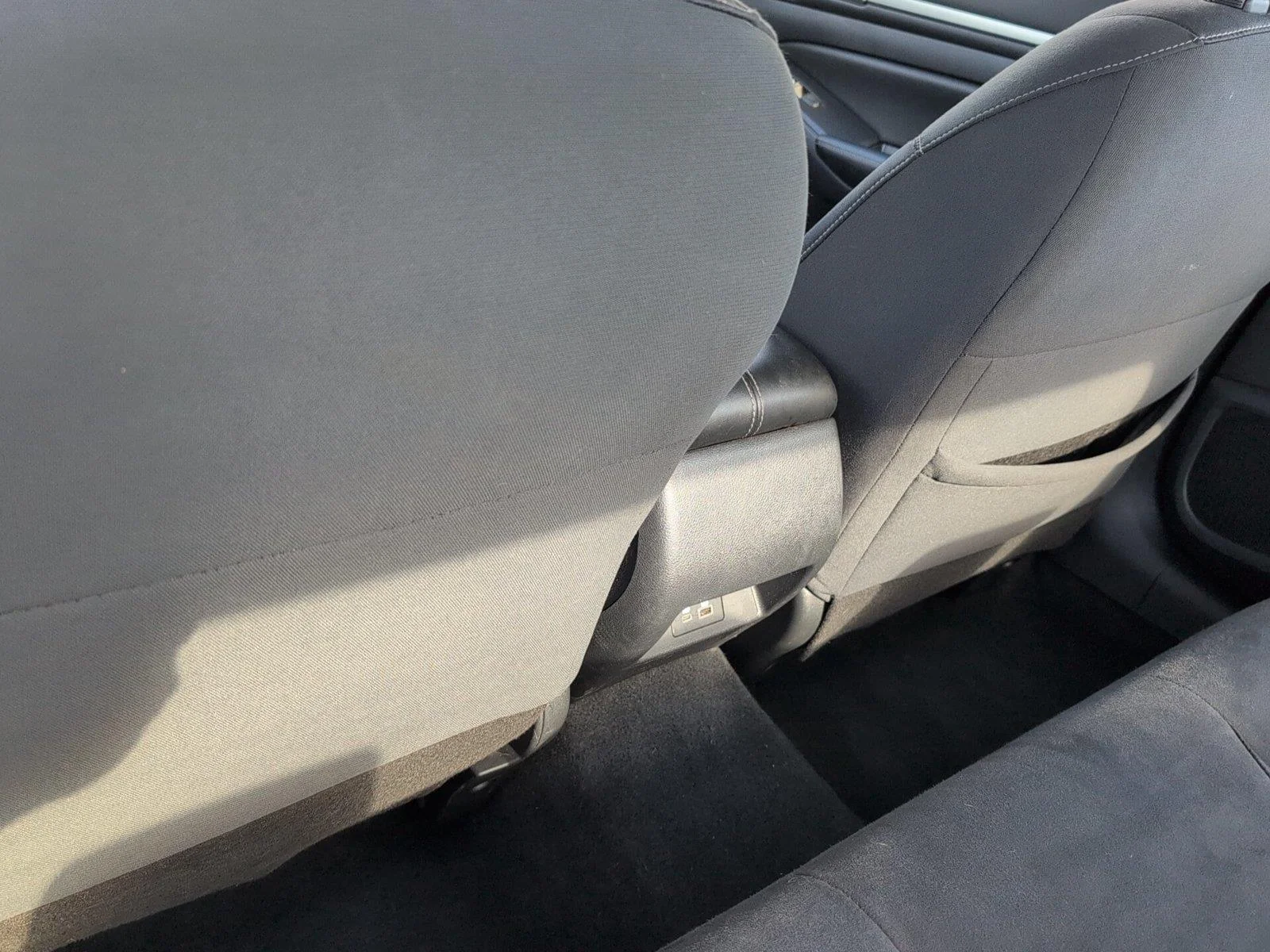 Used 2022 Gun Metallic Nissan 2.5 SV image 32