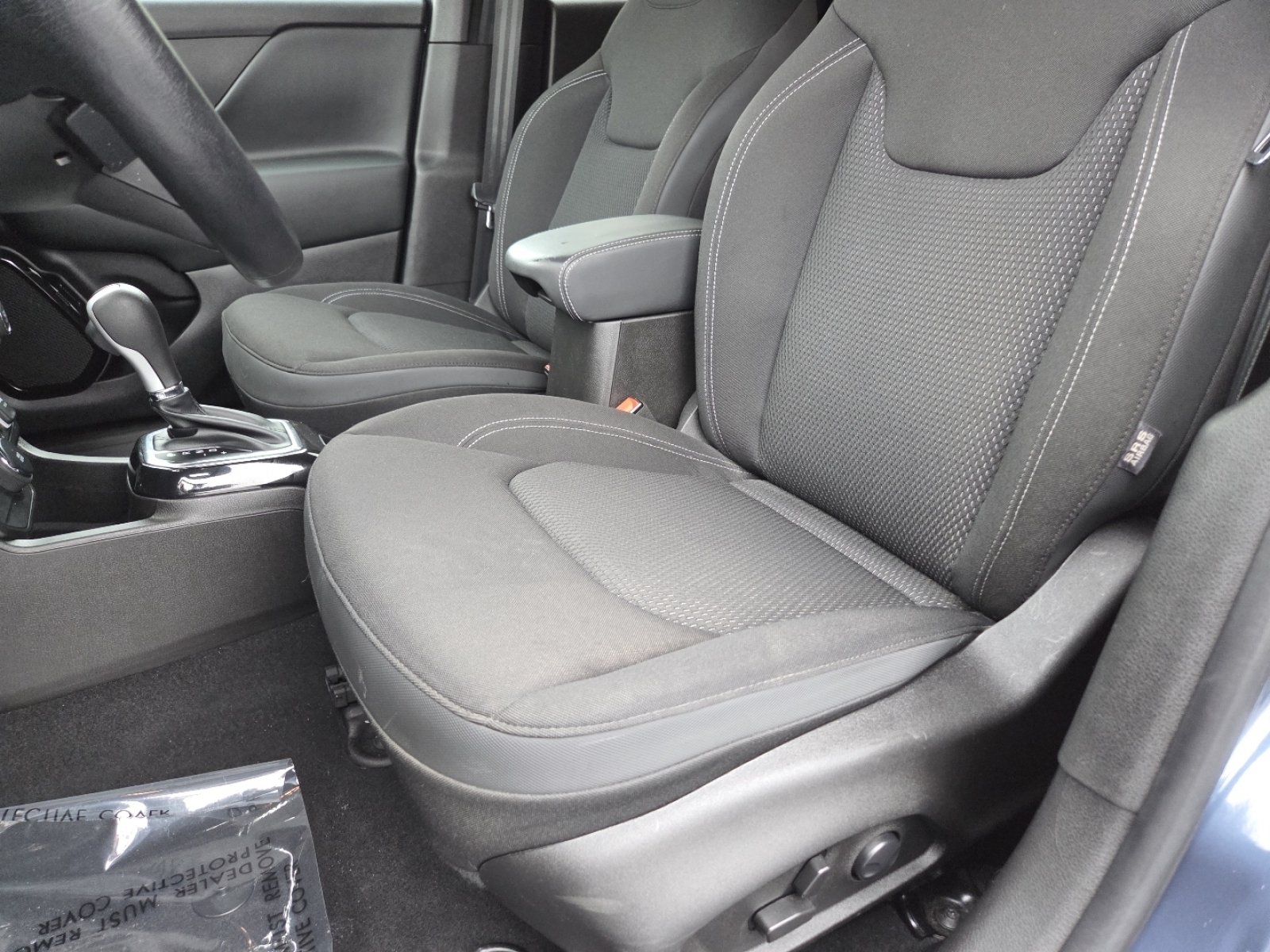 Used 2022 Slate Blue Jeep Altitude image 27
