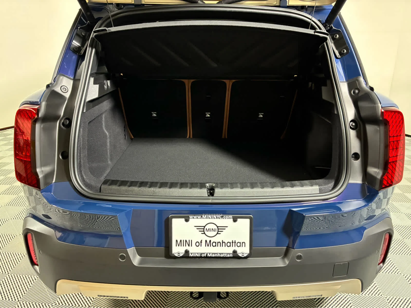New 2027 Indigo Sunset Blue Metallic MINI Iconic image 10