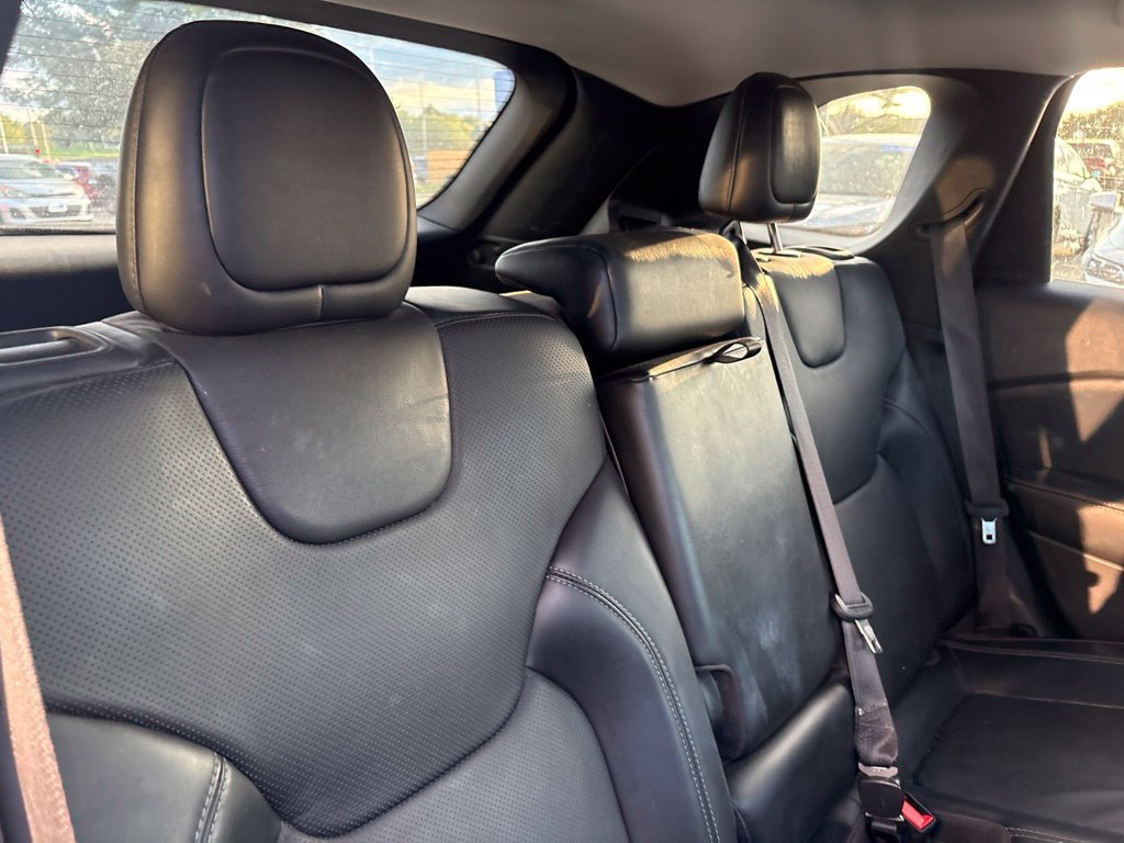 Used 2019 Billet Silver Metallic Clearcoat Jeep Limited image 32