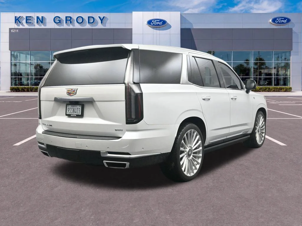 Used 2025 White Cadillac Premium Luxury Platinum image 7