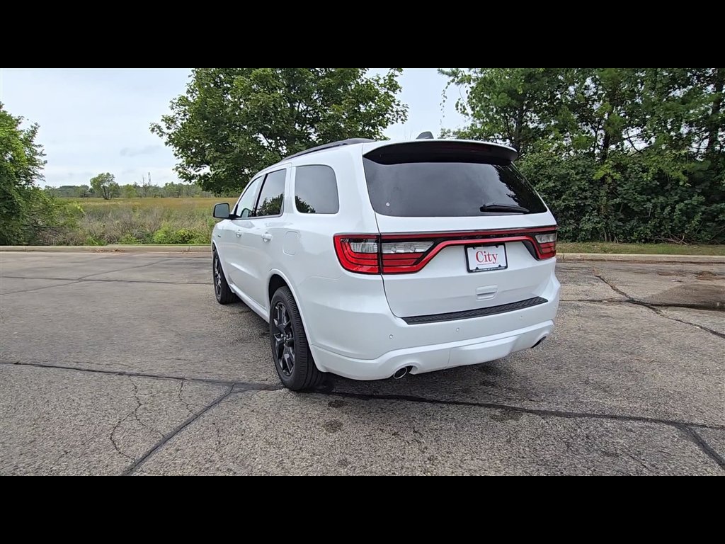 New 2027 White Knuckle Clear-Coat Exterior Paint Dodge GT HEMI image 7