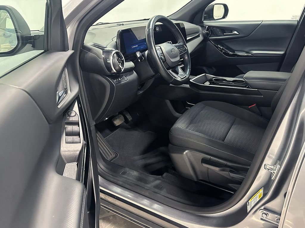 Used 2025 Sterling Gray Metallic Chevrolet LT image 18