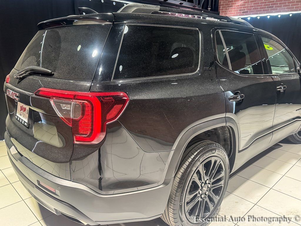 2023 GMC ACADIA - Image 10