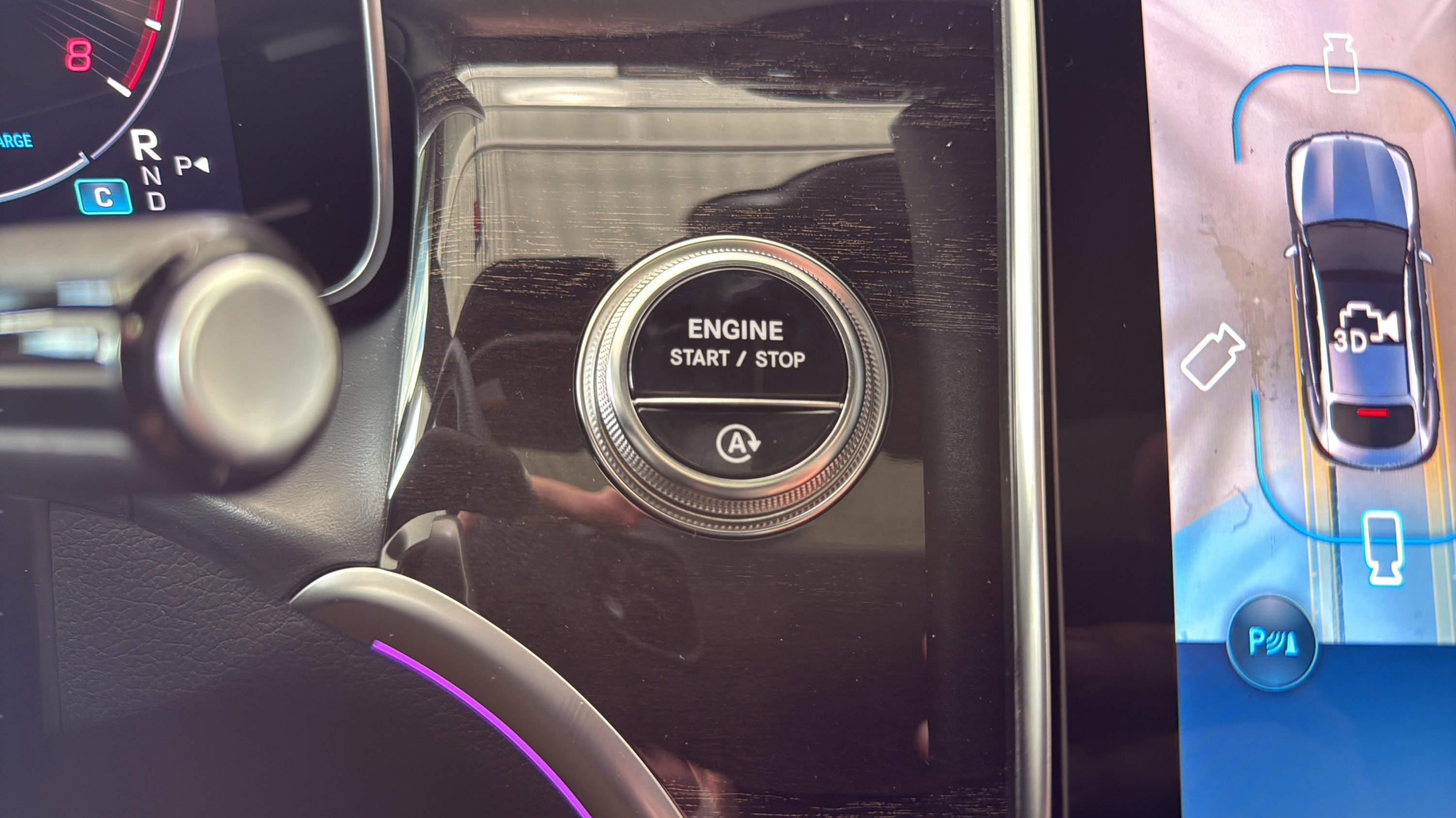 New 2026 Graphite Grey Metallic Mercedes-Benz GLC 300 image 38