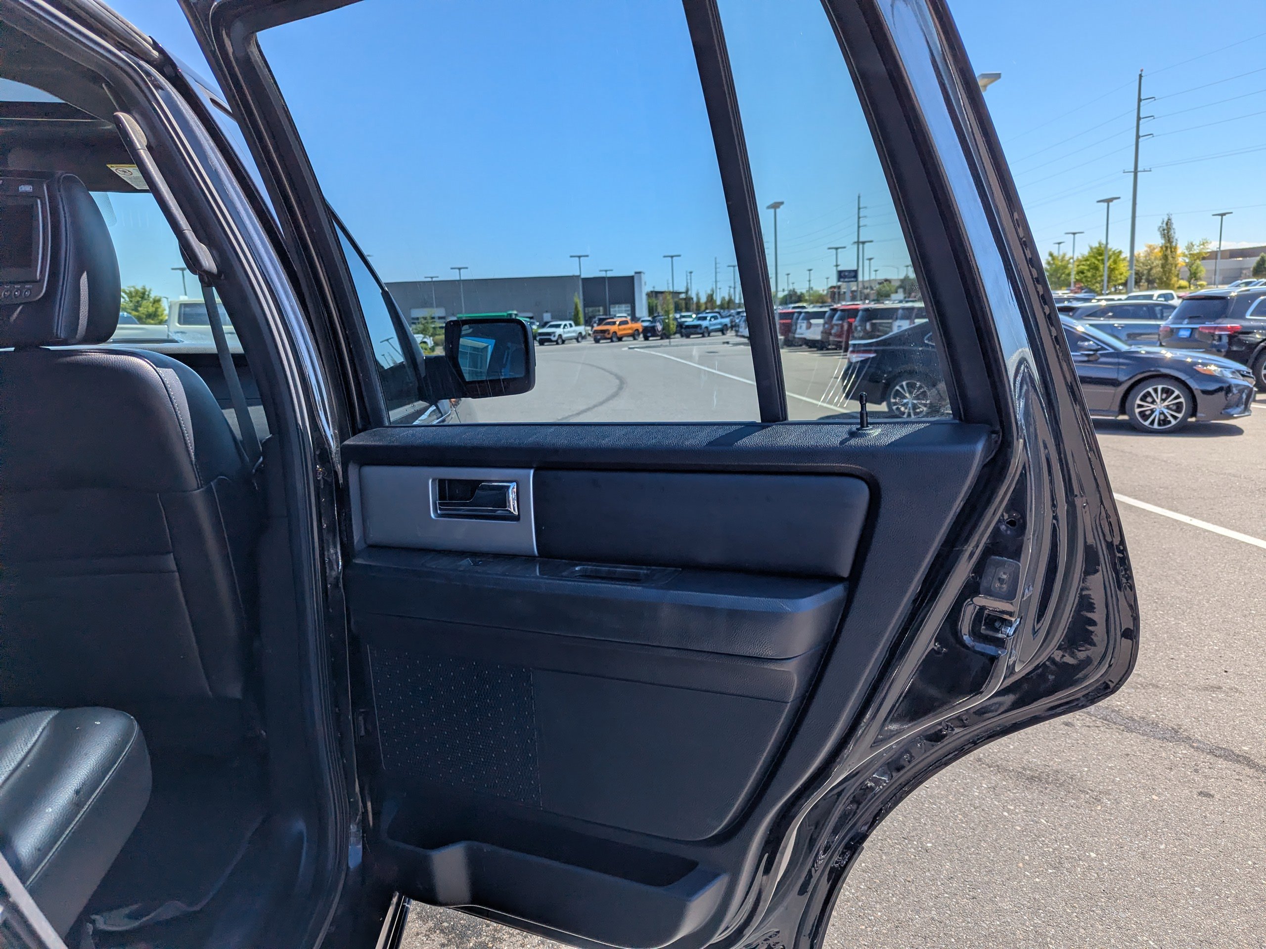 Used 2017 Black Ford Limited image 39