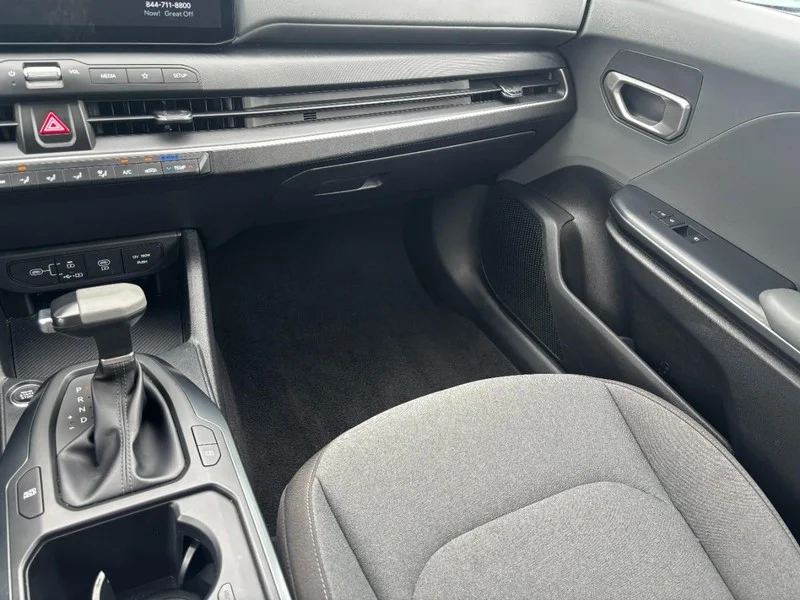 Used 2025 Morning Haze Kia LXS image 16