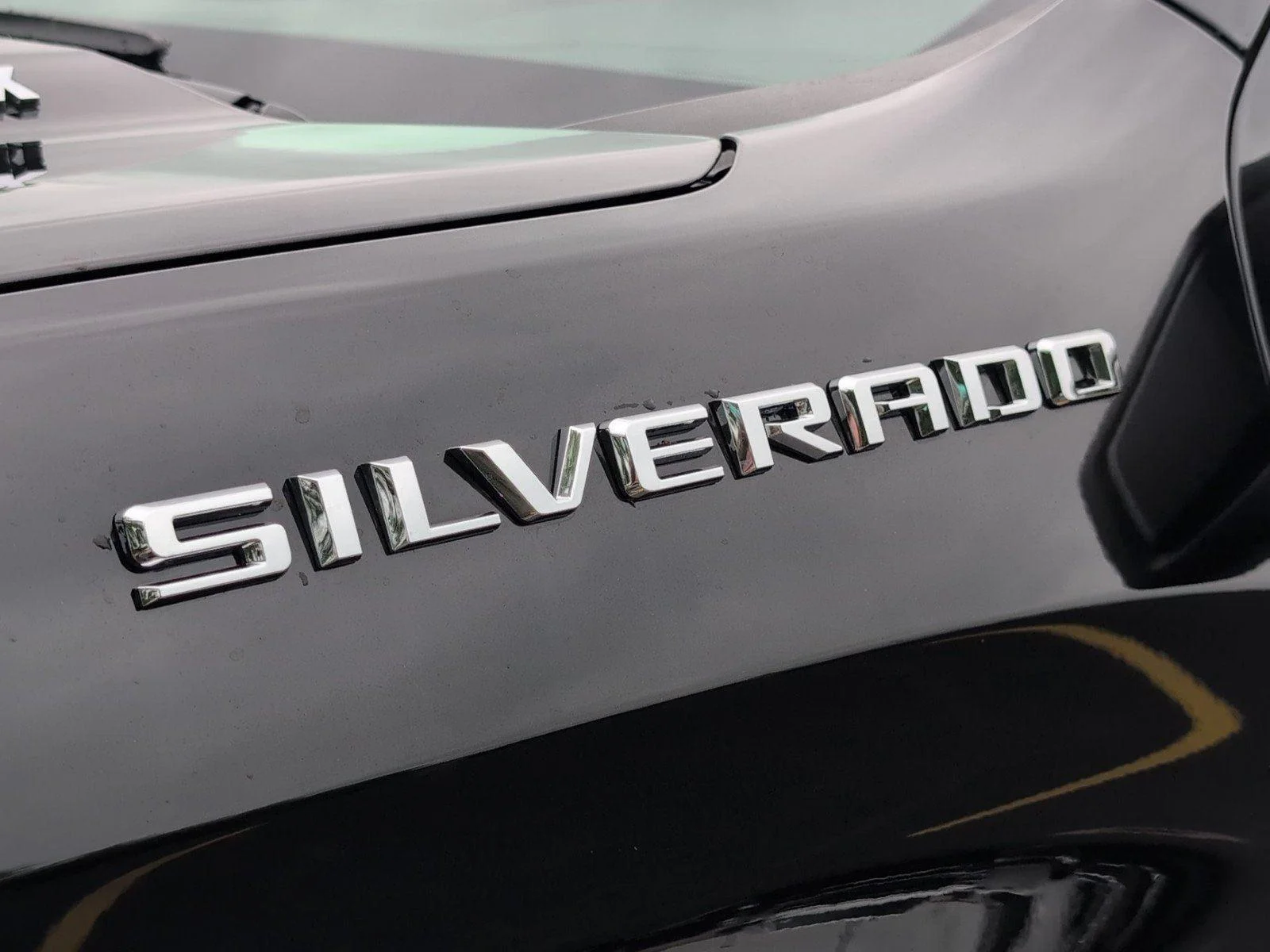 Used 2025 Black Chevrolet Custom image 10