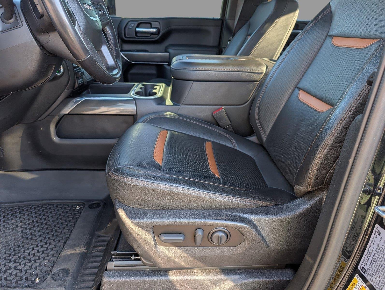 Used 2022 ONYX BLACK GMC AT4 image 15