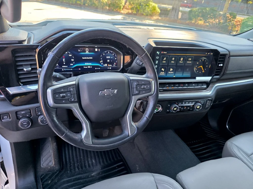 Used 2023 SUMMIT WHITE Chevrolet RST image 14