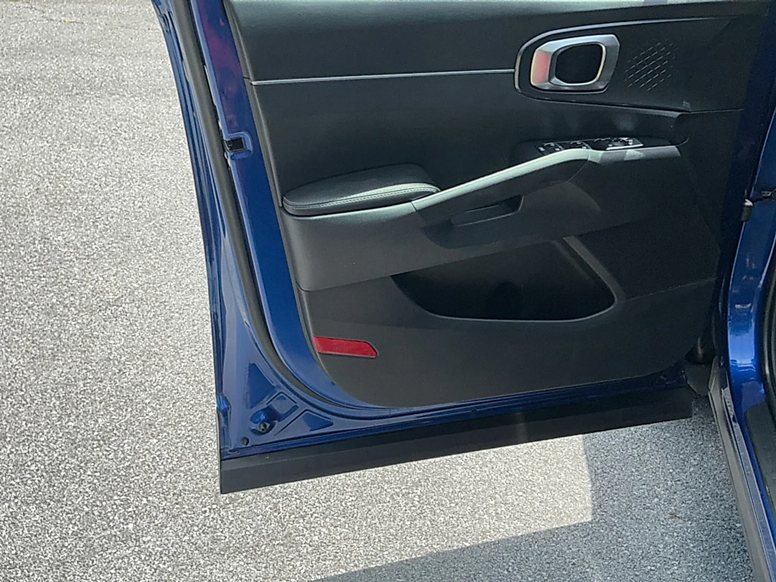 Used 2023 Sapphire Blue Kia S image 6