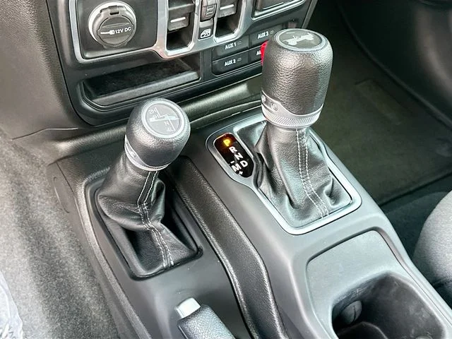 Certified Used 2024 Blue Jeep Sport S image 17