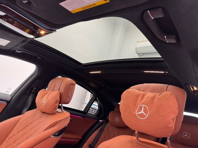 Used 2026 MANUFAKTUR Olive Metallic Mercedes-Benz S 580 image 5