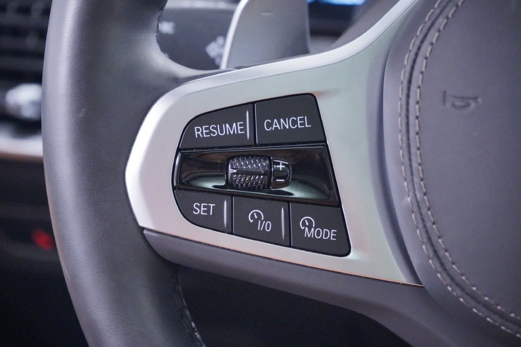Used 2026 Gray Metallic BMW xDrive40i image 13