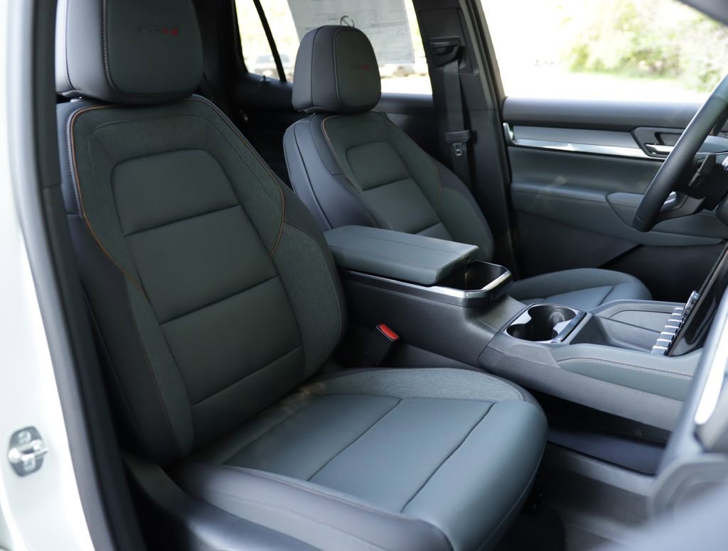 2026 GMC Terrain AT4 - Photo 33