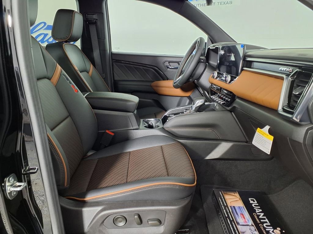 2026 GMC Canyon AT4 - Photo 9