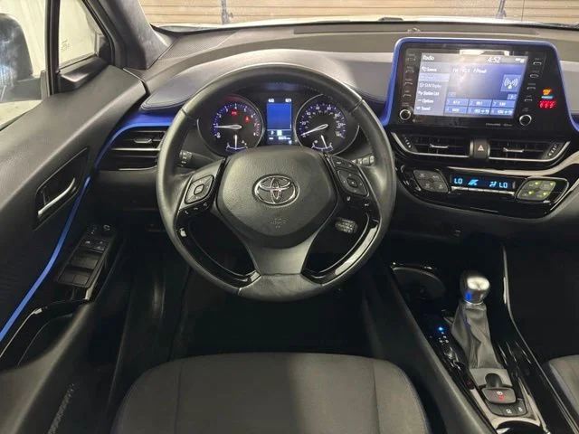 Used 2022 Pearl Toyota XLE image 13