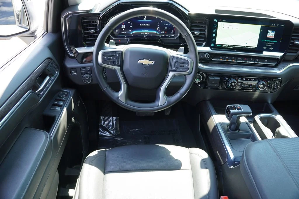 Used 2024 Summit White Chevrolet LTZ image 22