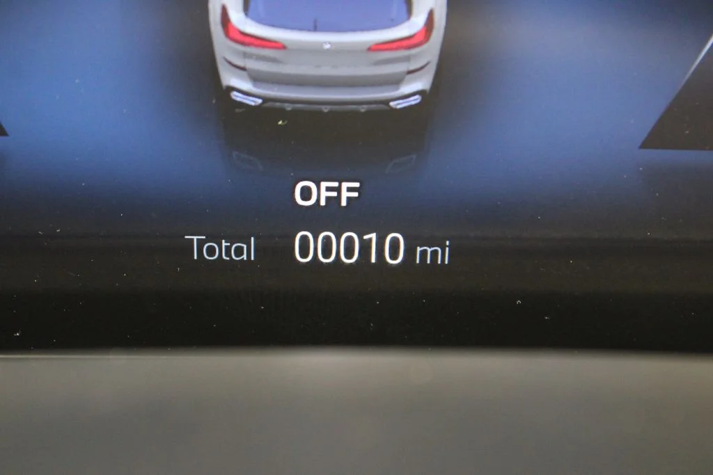 New 2026 Brooklyn Grey Metallic BMW xDrive40i image 3