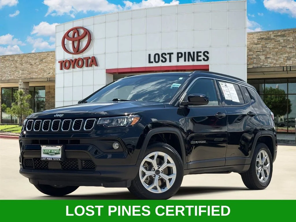 2025 Jeep Compass Latitude 4X4's photo