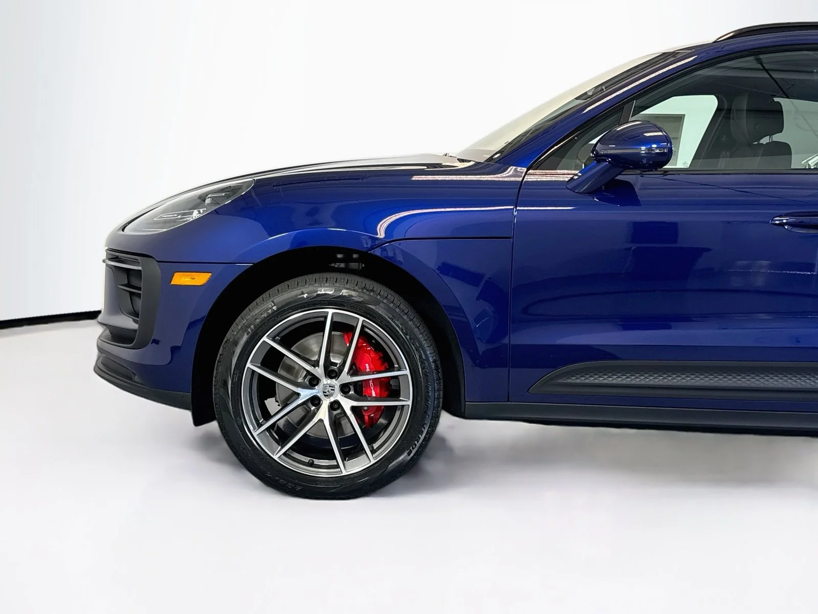 New 2026 Gentian Blue Metallic Porsche S image 28