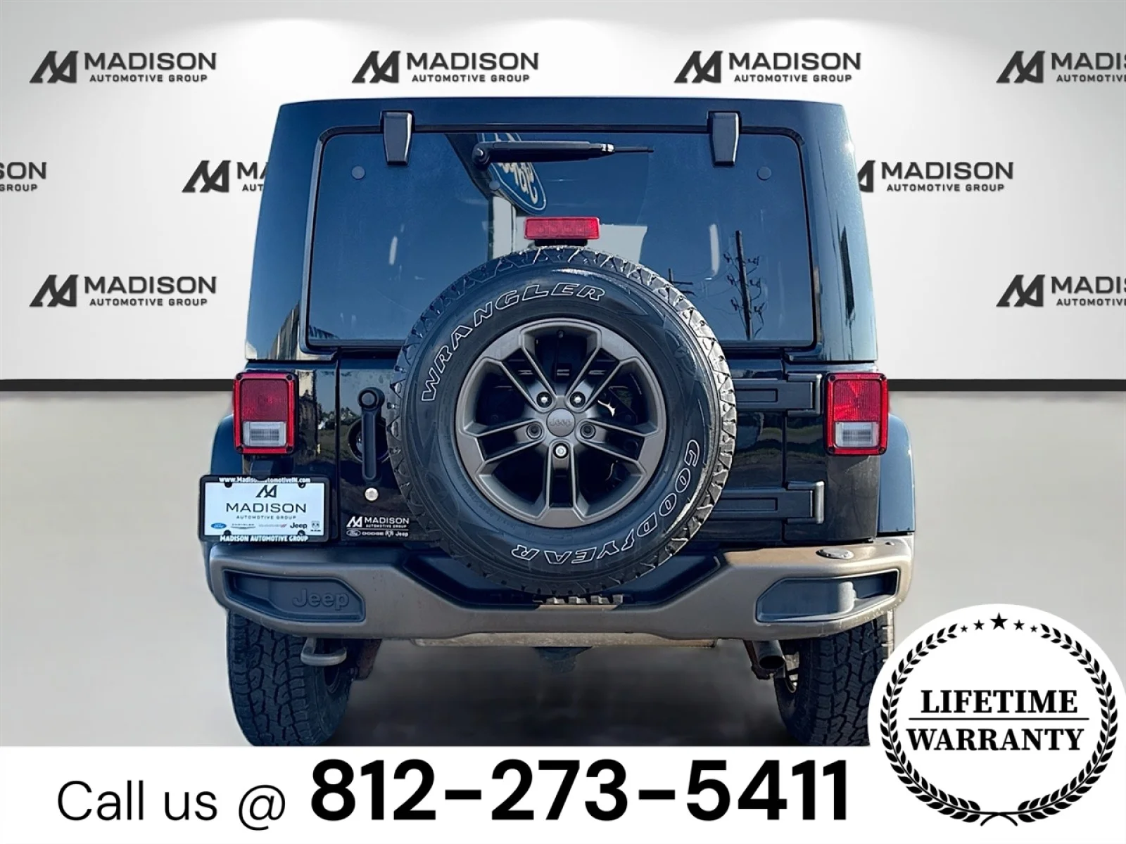 Used 2017 BLK Jeep 75th Anniversary image 6