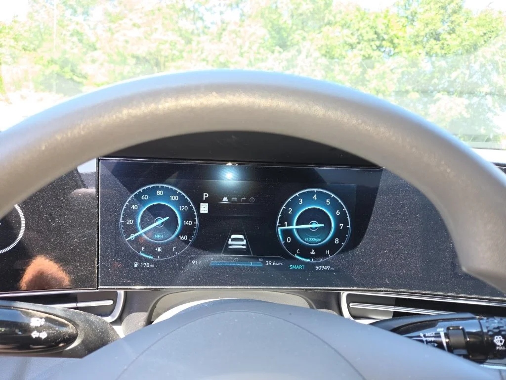 Certified Used 2024 Gray Hyundai SEL image 8