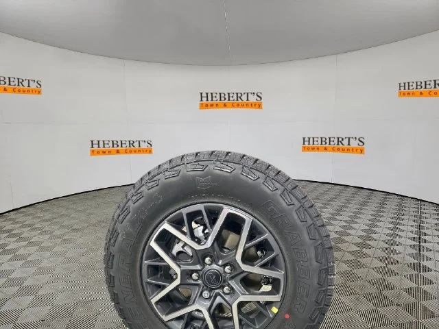 New 2026 Hydro Blue Pearl-Coat Exterior Paint Jeep Sahara image 6