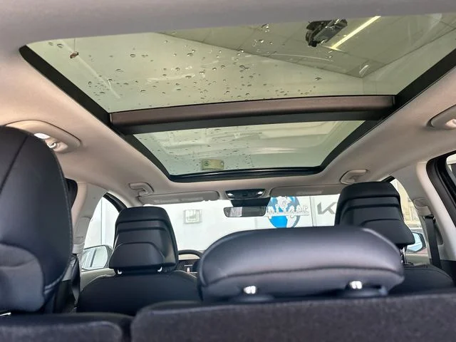 New 2027 Fusion Black Kia EX image 18