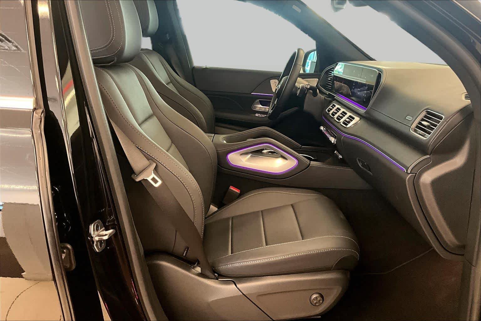 Used 2025 Obsidian Black Metallic Mercedes-Benz GLS 450 image 8