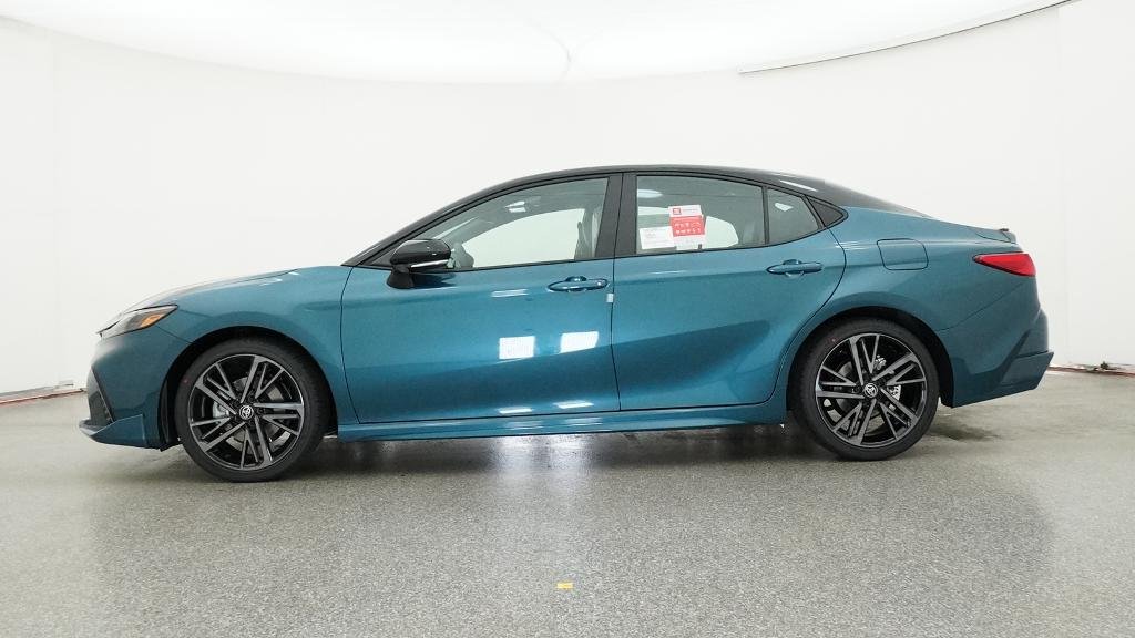 New 2026 Ocean Gem with Midnight Black Metallic roof Toyota XSE image 2