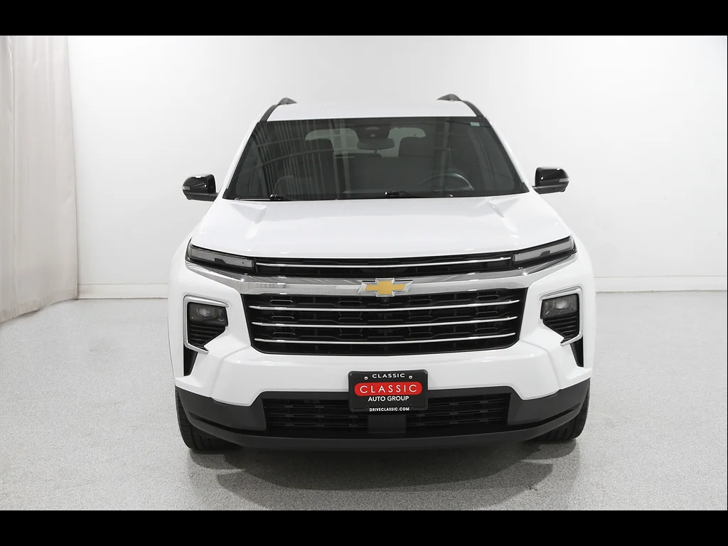 2024 Chevrolet Traverse 2LT - Photo 2
