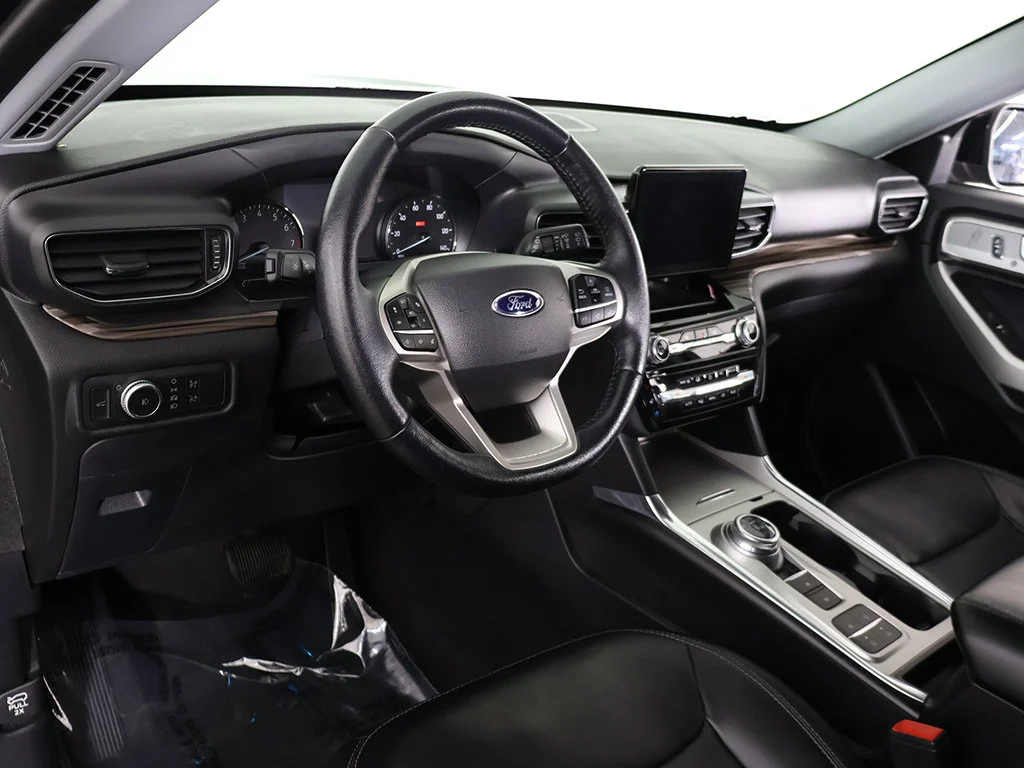Used 2022 Black Ford Limited image 31
