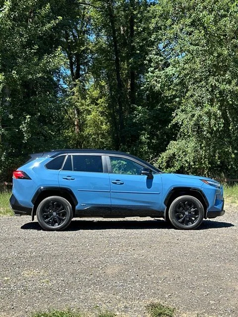 Used 2022 Cavalry Blue/Midnight Black Metallic Toyota XSE image 9