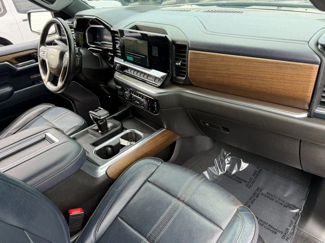 Used 2022 Glacier Blue Metallic Chevrolet High Country image 36
