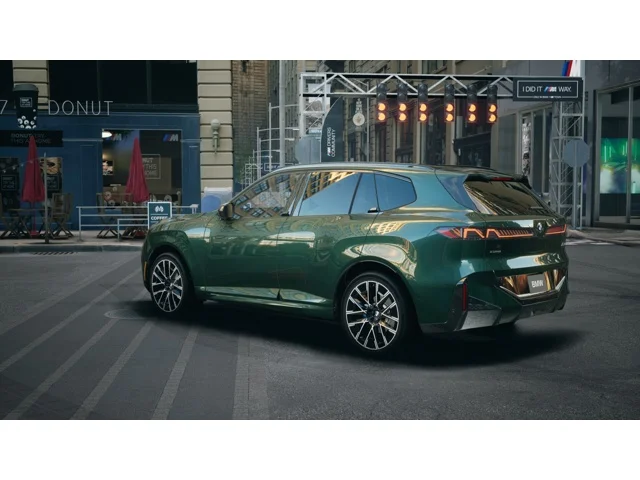New 2027 Vancouver Green Metallic BMW 40 xDrive image 2