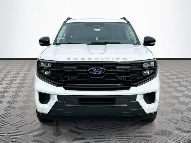 New 2026 Oxford White Ford Active image 2
