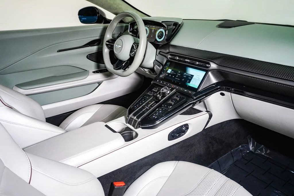 Used 2025 Podium Green Aston Martin Coupe image 17