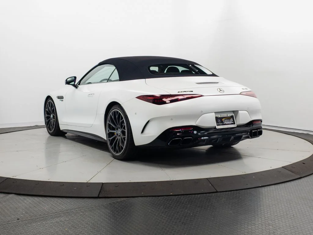 Used 2022 MANUFAKTUR Moonlight White Magno Mercedes-Benz SL 63 AMG® image 31