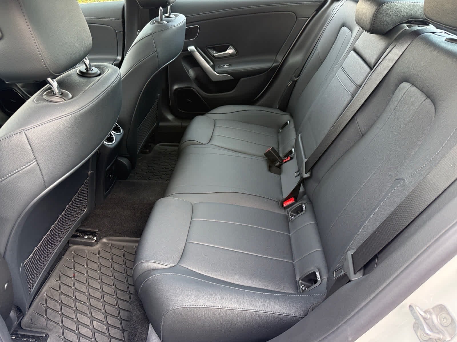 Certified Used 2025 Polar White Mercedes-Benz CLA 250 image 11