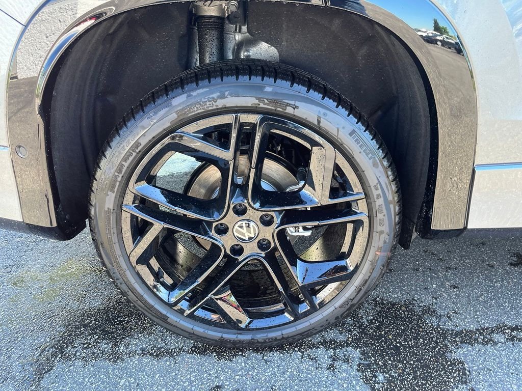 New 2026 Gray Volkswagen 2.0T SE R-Line Black image 28