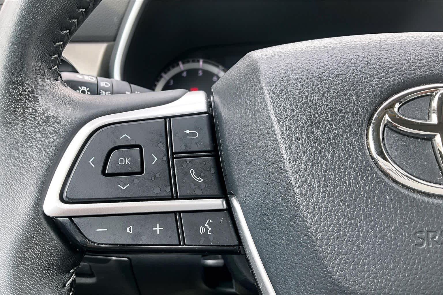 2023 Toyota Highlander XLE - Photo 24