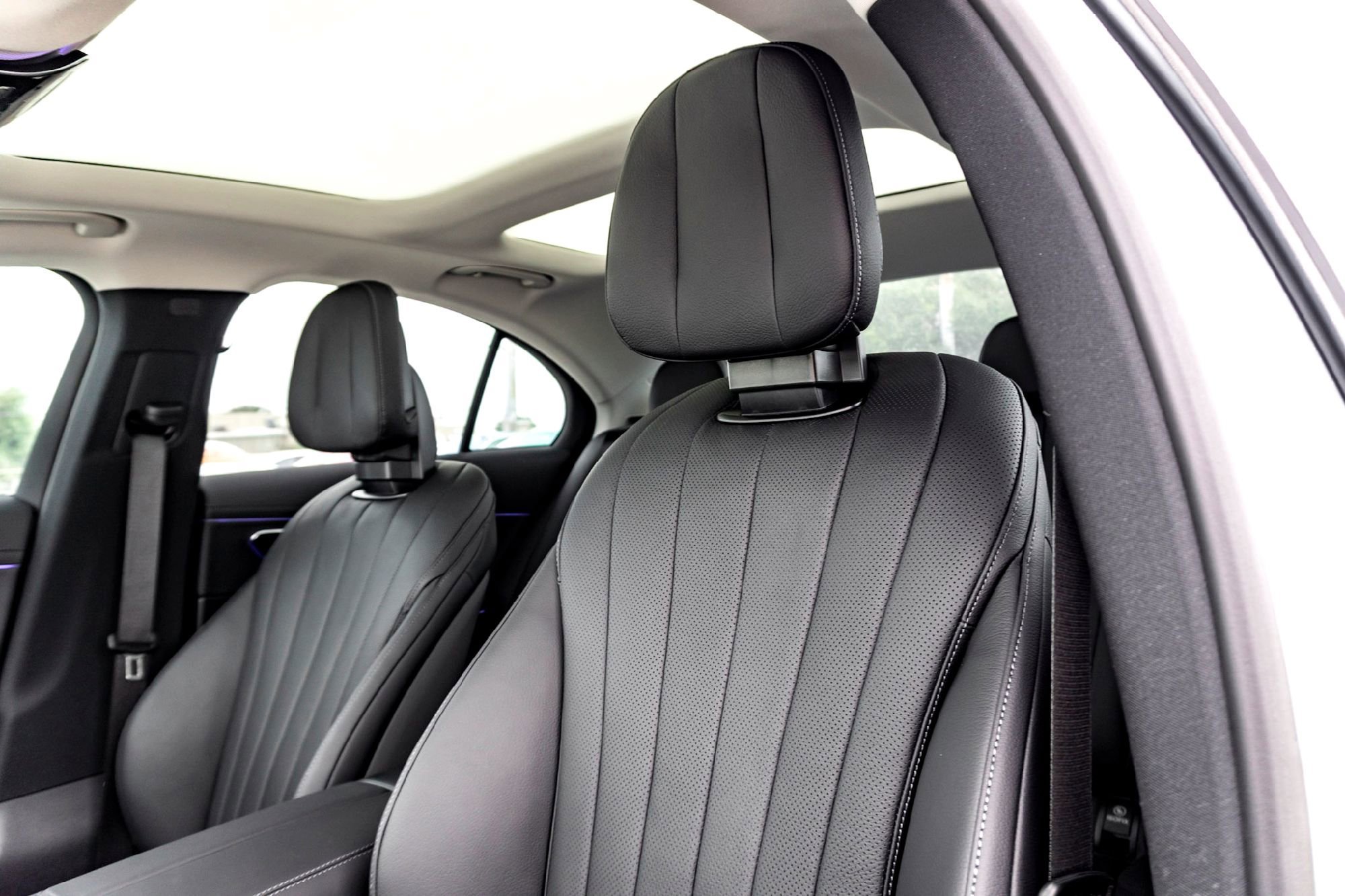 New 2026 Cirrus Silver Metallic Mercedes-Benz E 350 image 9