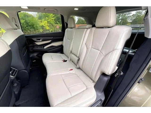 New 2027 AUTUMN GREEN METALLIC Subaru Limited 8-Passenger image 24