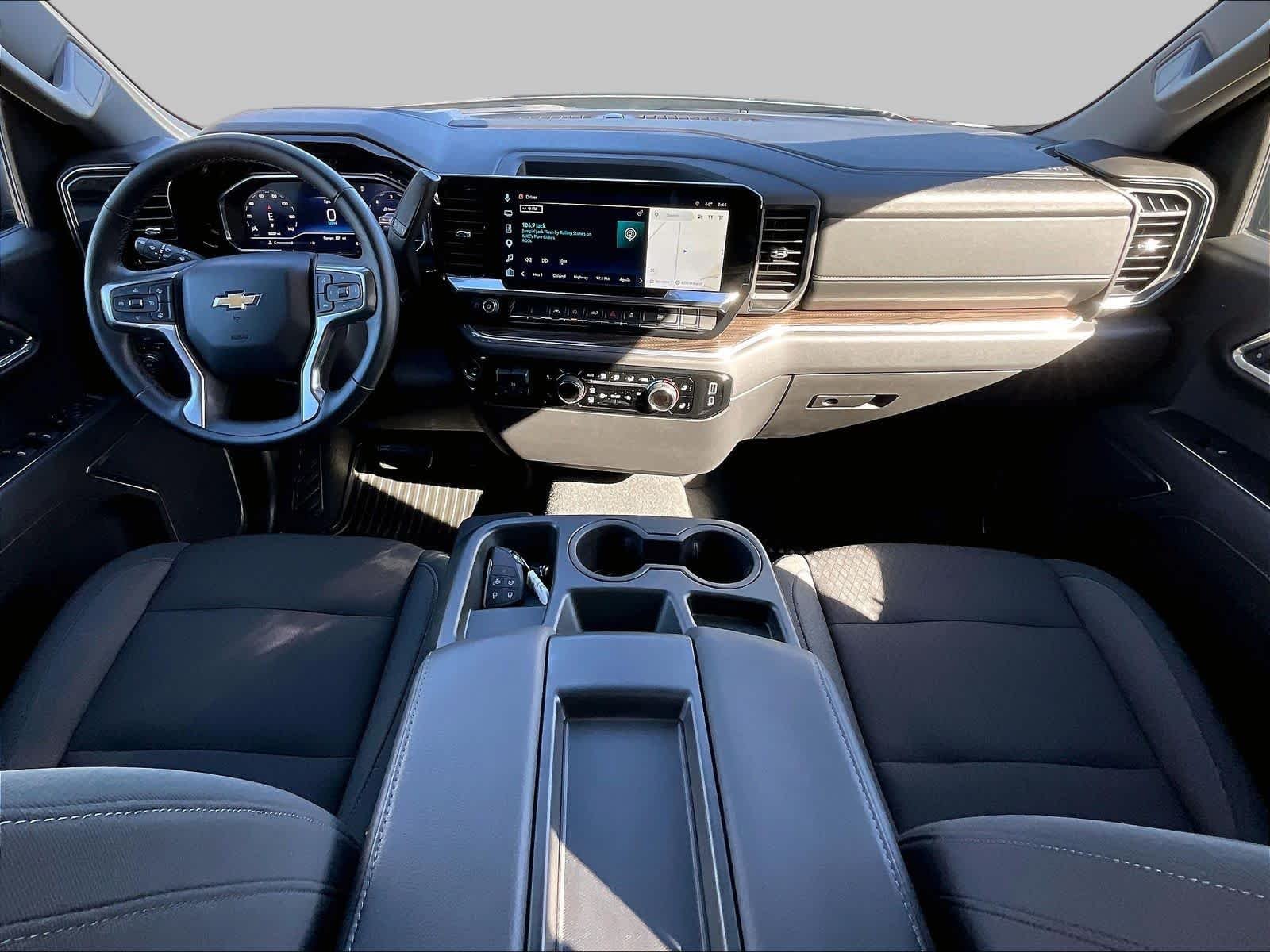 2025 Chevrolet Silverado 1500 LT - Photo 10