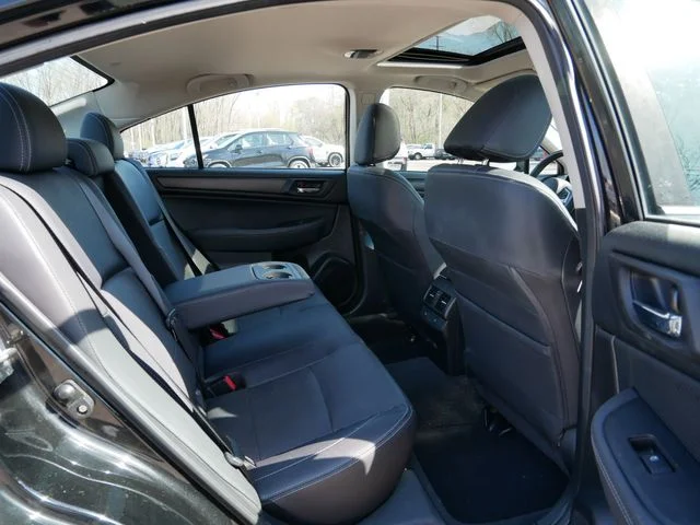 Used 2017 Crystal Black Silica Subaru 2.5i image 10